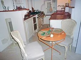 Saint Tropez Suite Apartment