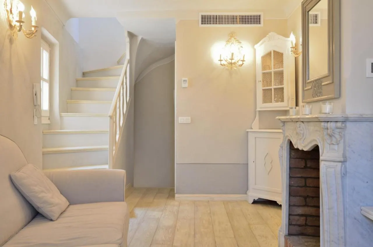 Saint Tropez Suite Apartment