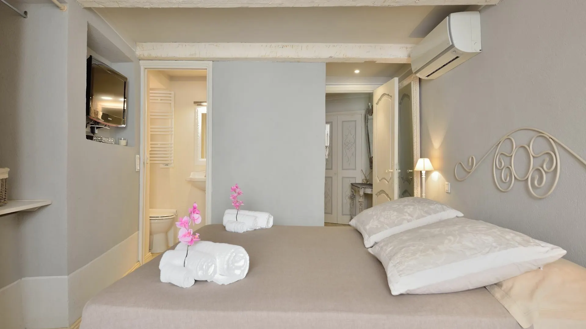 Saint Tropez Suite 0*, Saint-Tropez
