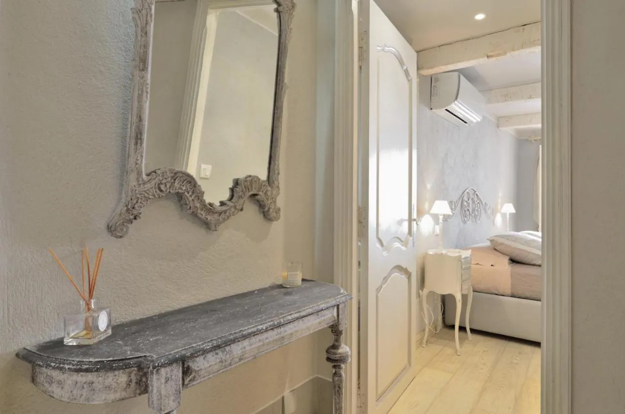 Saint Tropez Suite 0*, Saint Tropez